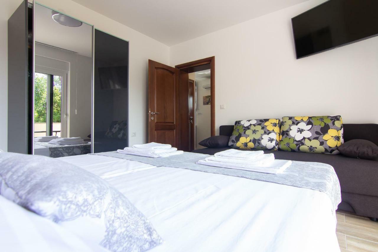 Apartments Edi & Tea Malinska Zewnętrze zdjęcie