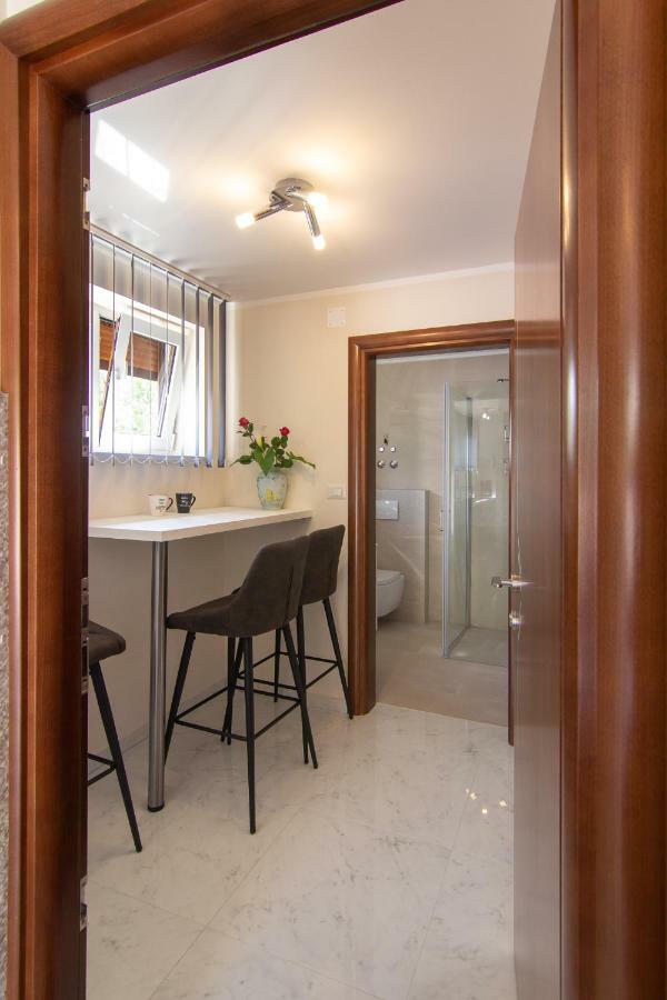 Apartments Edi & Tea Malinska Zewnętrze zdjęcie