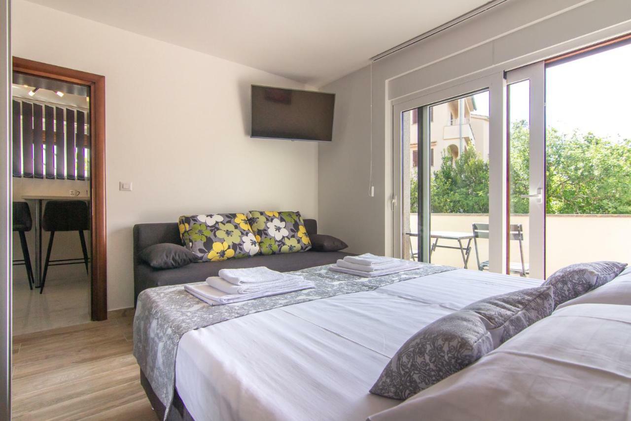 Apartments Edi & Tea Malinska Zewnętrze zdjęcie
