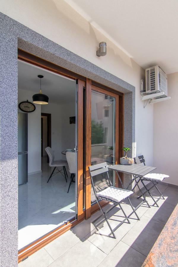 Apartments Edi & Tea Malinska Zewnętrze zdjęcie