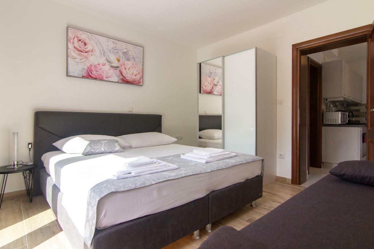 Apartments Edi & Tea Malinska Zewnętrze zdjęcie