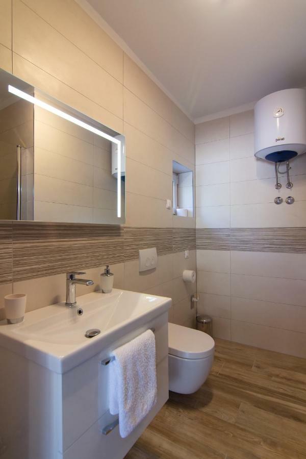 Apartments Edi & Tea Malinska Zewnętrze zdjęcie