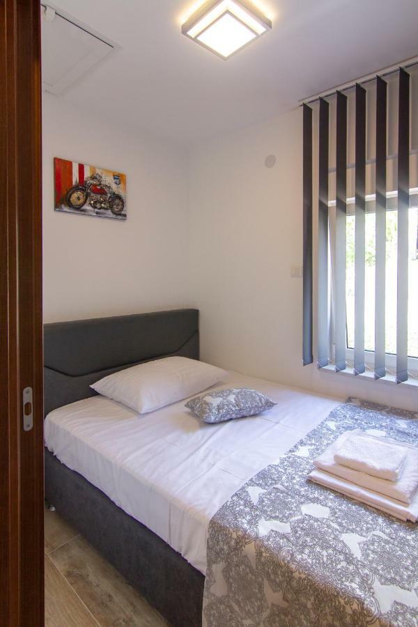 Apartments Edi & Tea Malinska Zewnętrze zdjęcie