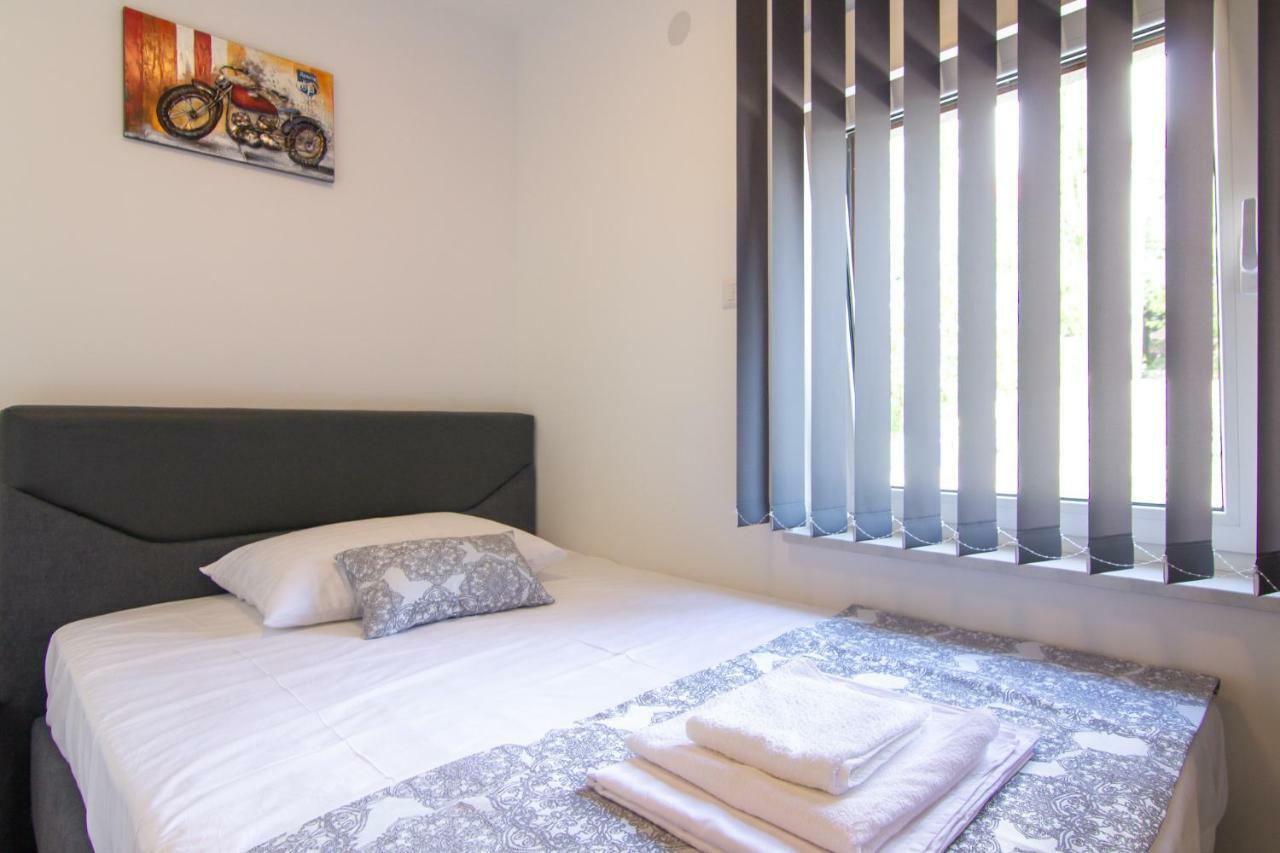 Apartments Edi & Tea Malinska Zewnętrze zdjęcie